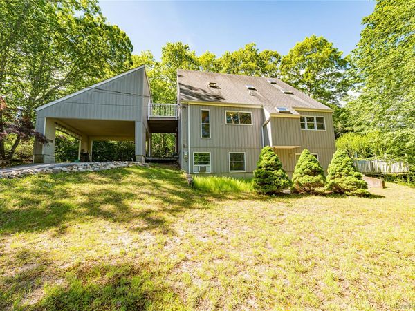 14 Sylvester Road , Wading River, NY 11792