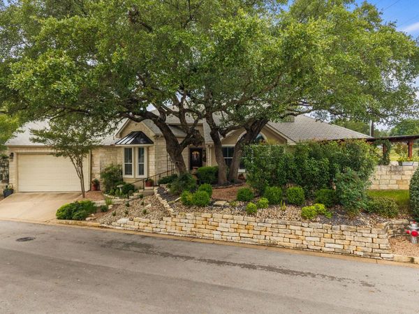139 Double Eagle DR , Lakeway, TX 78738