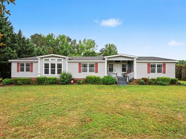 256 Yellow Belle Court, Zebulon, NC 27597