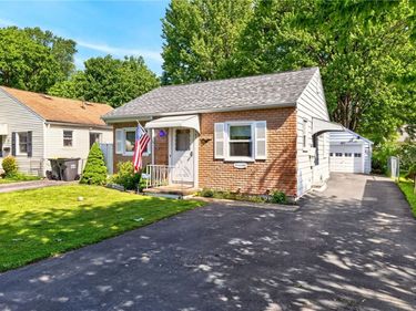 360 Leonard Road, Rochester, NY 14616