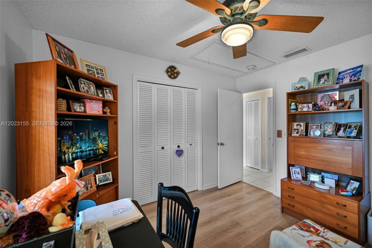 330 Briarwood Cir , Unit 3-19, Hollywood, FL 33024 Photo