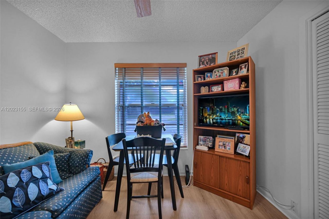 330 Briarwood Cir , Unit 3-19, Hollywood, FL 33024 Photo