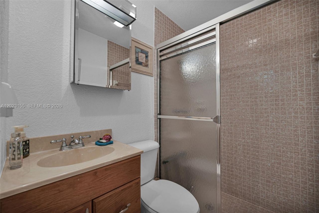 330 Briarwood Cir , Unit 3-19, Hollywood, FL 33024 Photo