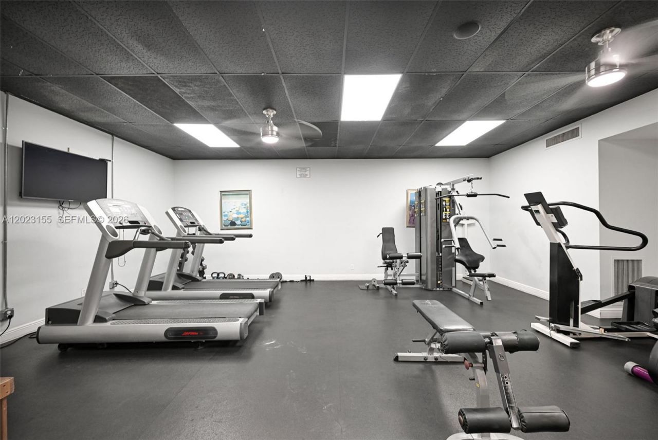 330 Briarwood Cir , Unit 3-19, Hollywood, FL 33024 Photo