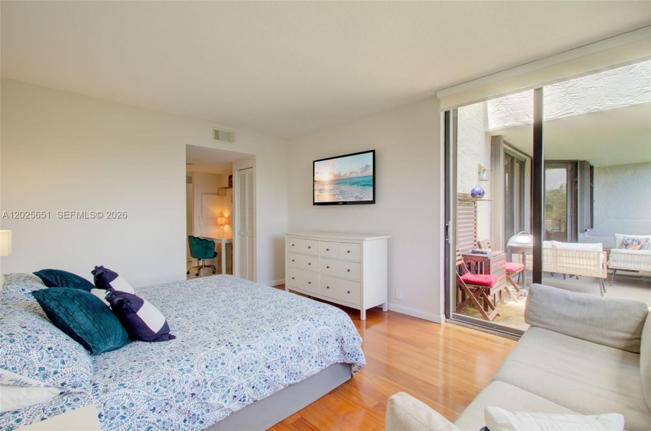 181 Crandon Blvd , Unit 405, Key Biscayne, FL 33149 Photo