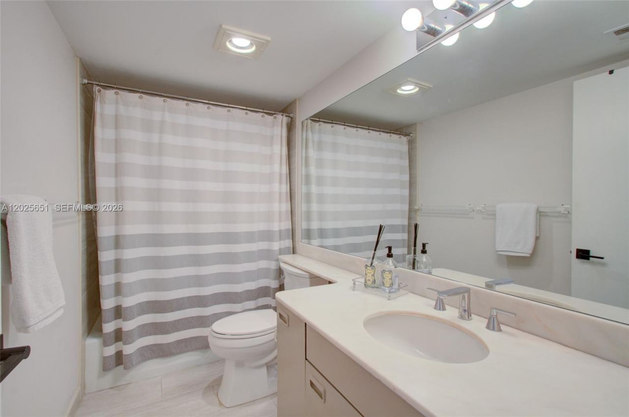 181 Crandon Blvd , Unit 405, Key Biscayne, FL 33149 Photo