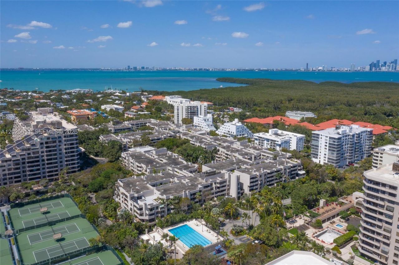 181 Crandon Blvd , Unit 405, Key Biscayne, FL 33149 Photo