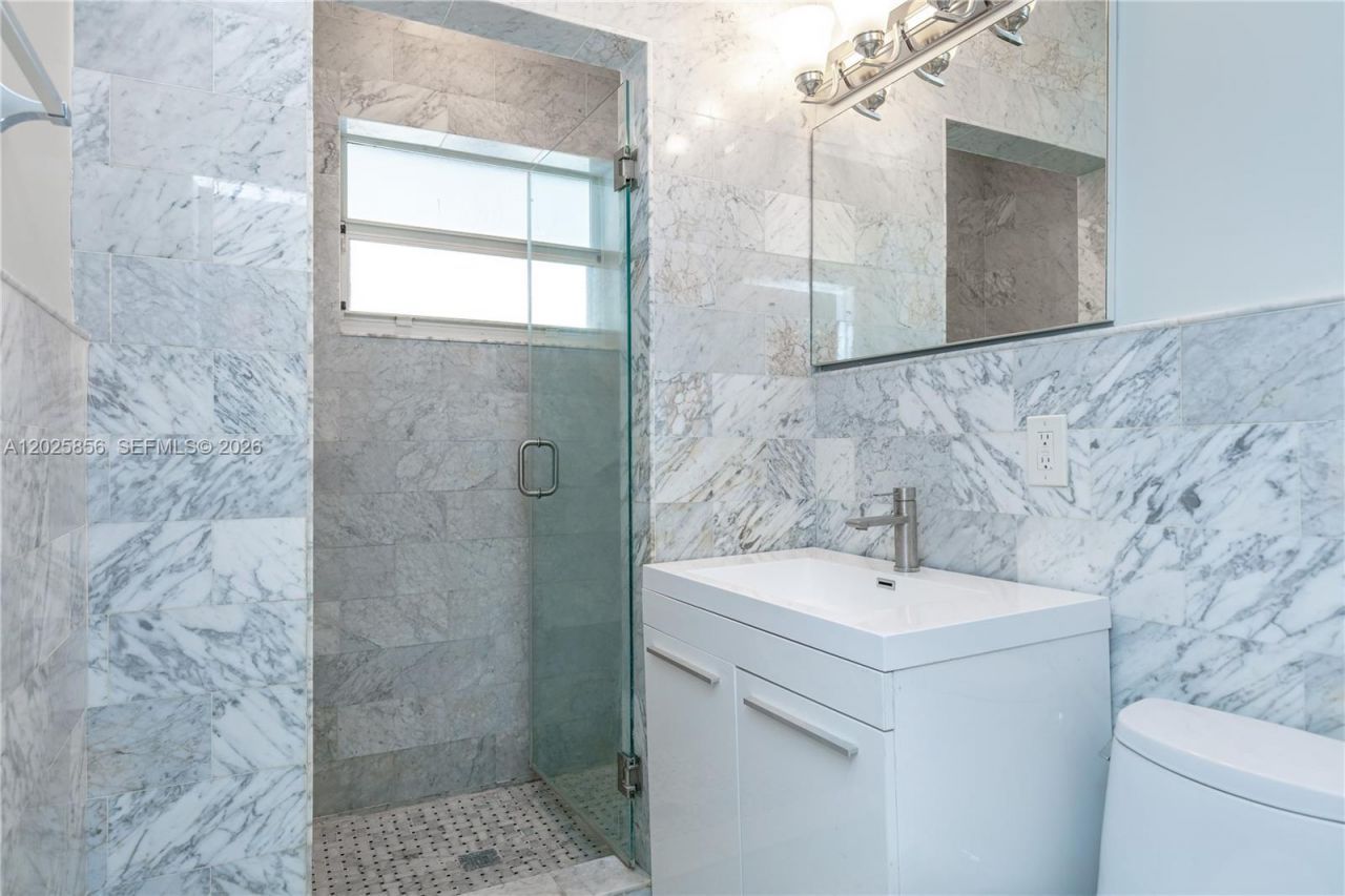 4201 Indian Creek Dr , Unit 6, Miami Beach, FL 33140 Photo