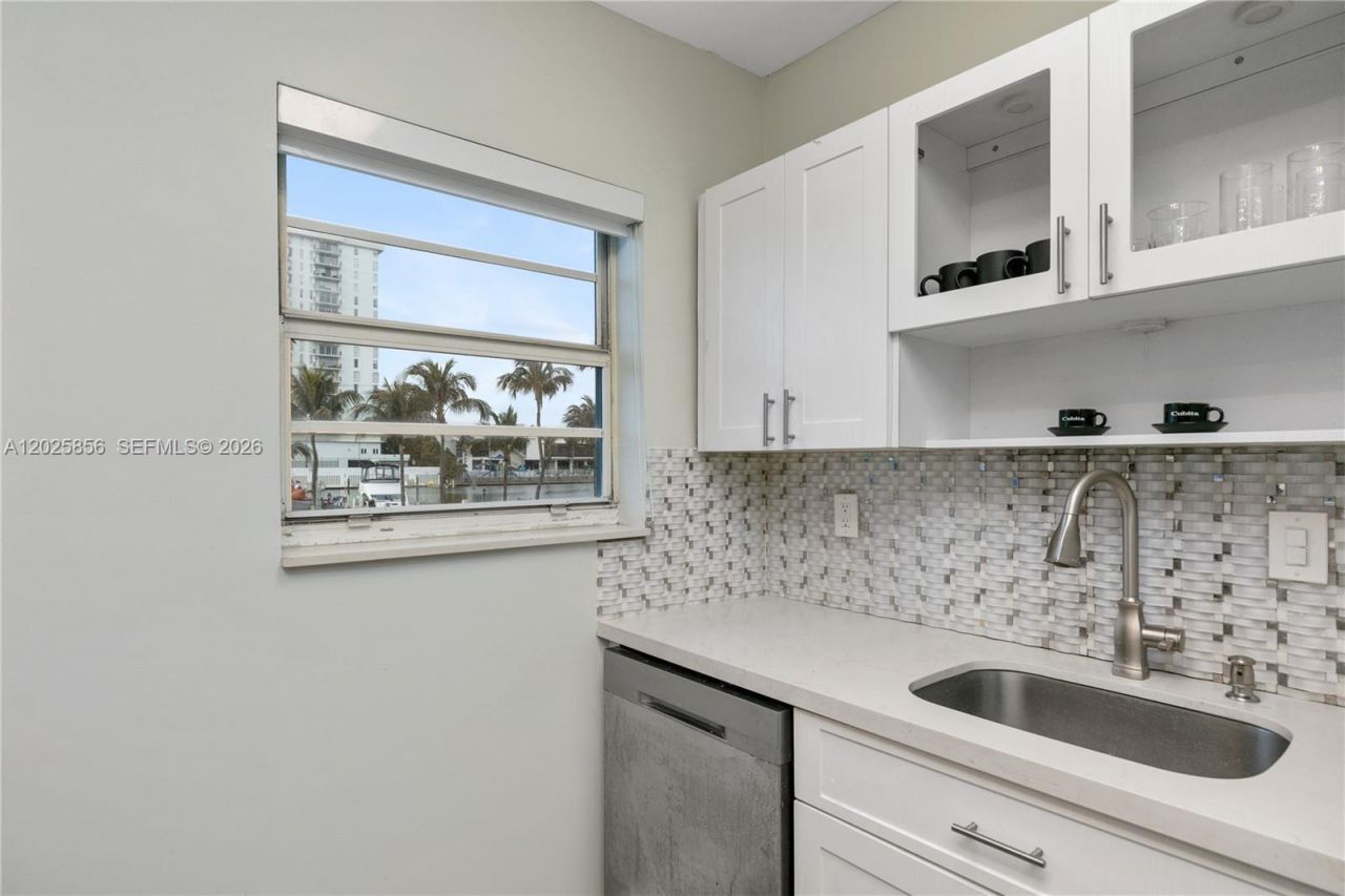 4201 Indian Creek Dr , Unit 6, Miami Beach, FL 33140 Photo