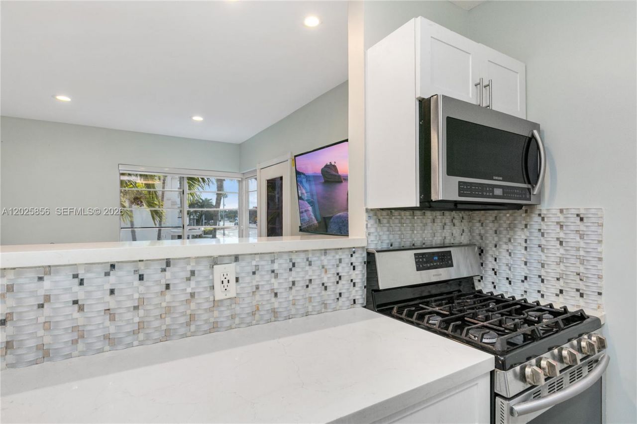 4201 Indian Creek Dr , Unit 6, Miami Beach, FL 33140 Photo