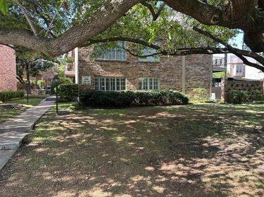 4349 Bellaire Drive S, Unit 128S, Fort Worth, TX 76109