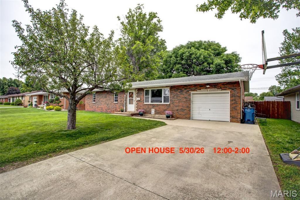 416 Sanders Street, Bethalto, IL 62010 Main Photo