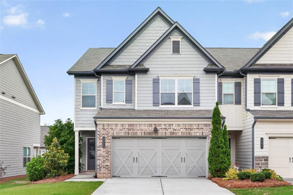 5524 Garens Way, Flowery Branch, GA 30542 Main Photo