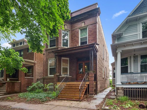 4734 N Artesian Avenue , Chicago, IL 60625