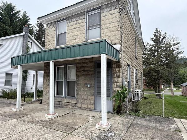 709 MAIN STREET , LYKENS, PA 17048