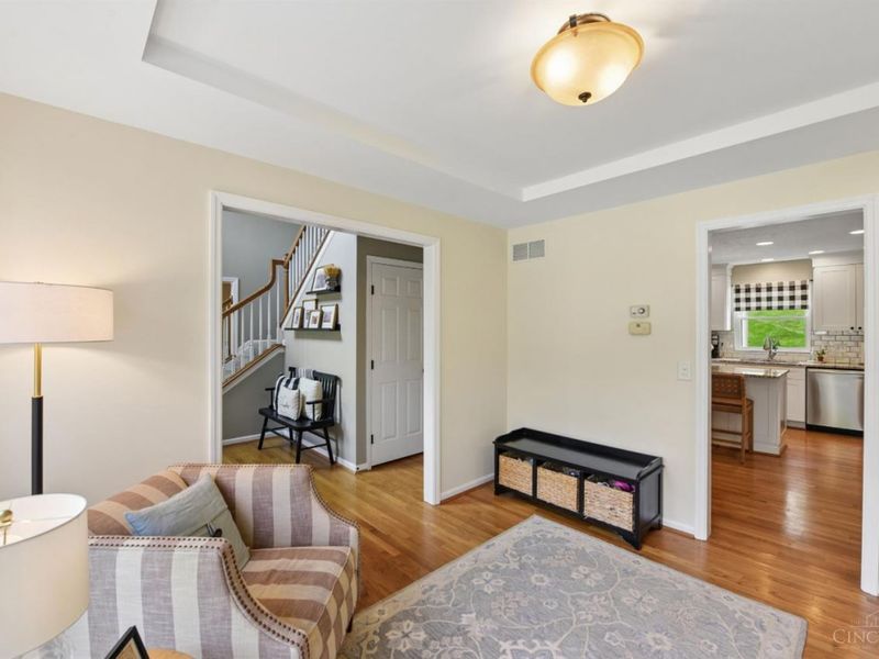 7757 Dennler Lane, Cincinnati, OH 45247 Photo 4