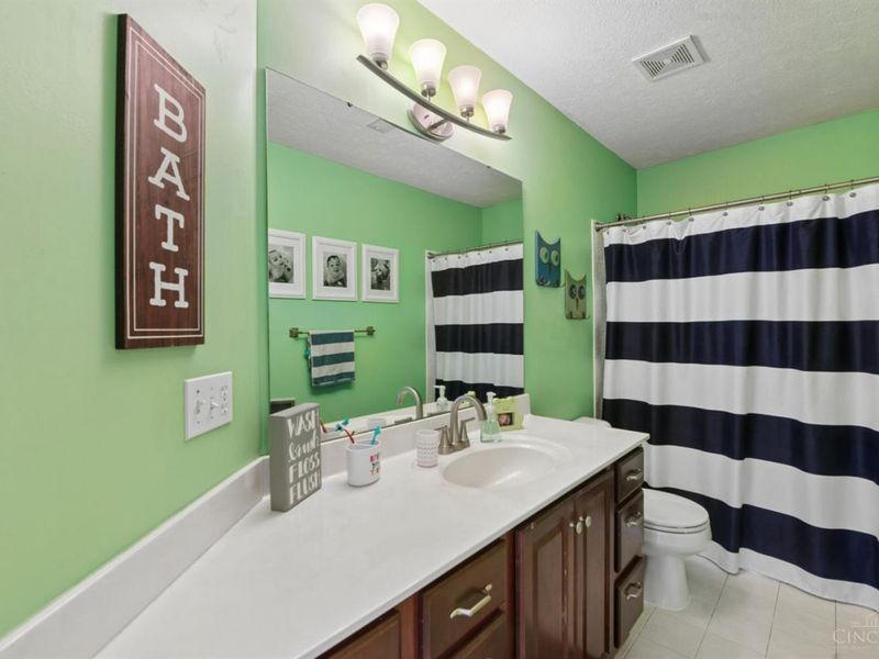7757 Dennler Lane, Cincinnati, OH 45247 Photo 46