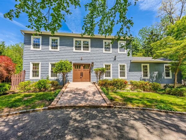 2 Pebble Hill Drive , Northport, NY 11768