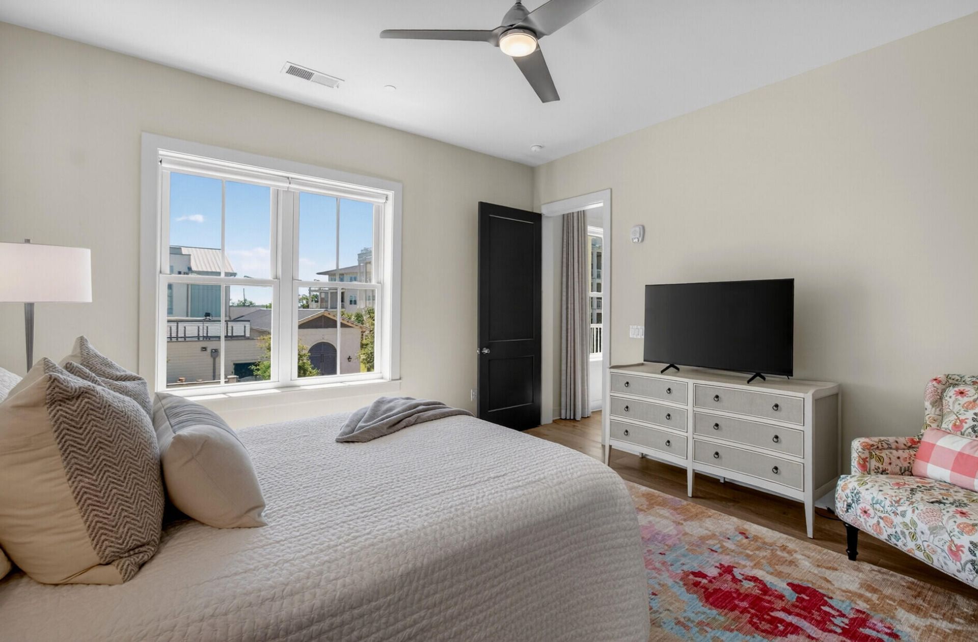 301 Longshore Street Photo 34