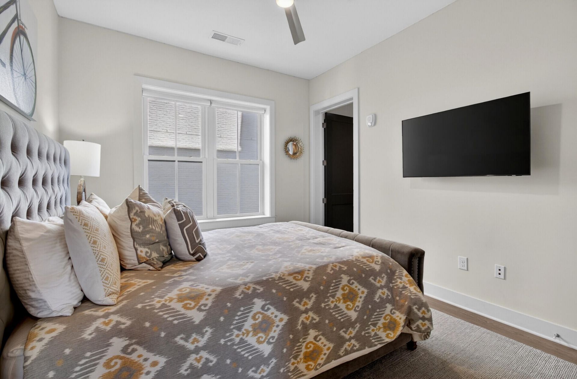 301 Longshore Street Photo 37
