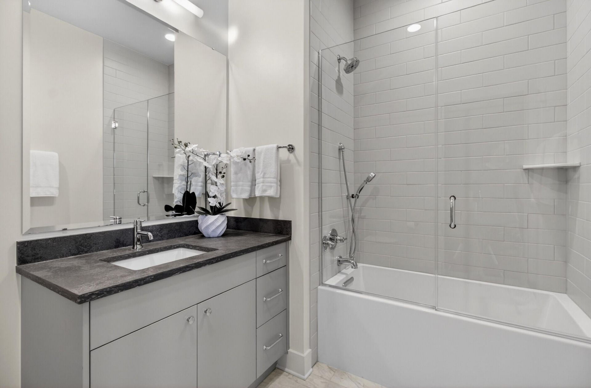 301 Longshore Street Photo 38