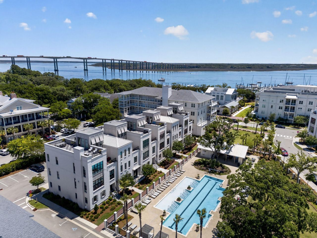 301 Longshore Street Photo 39
