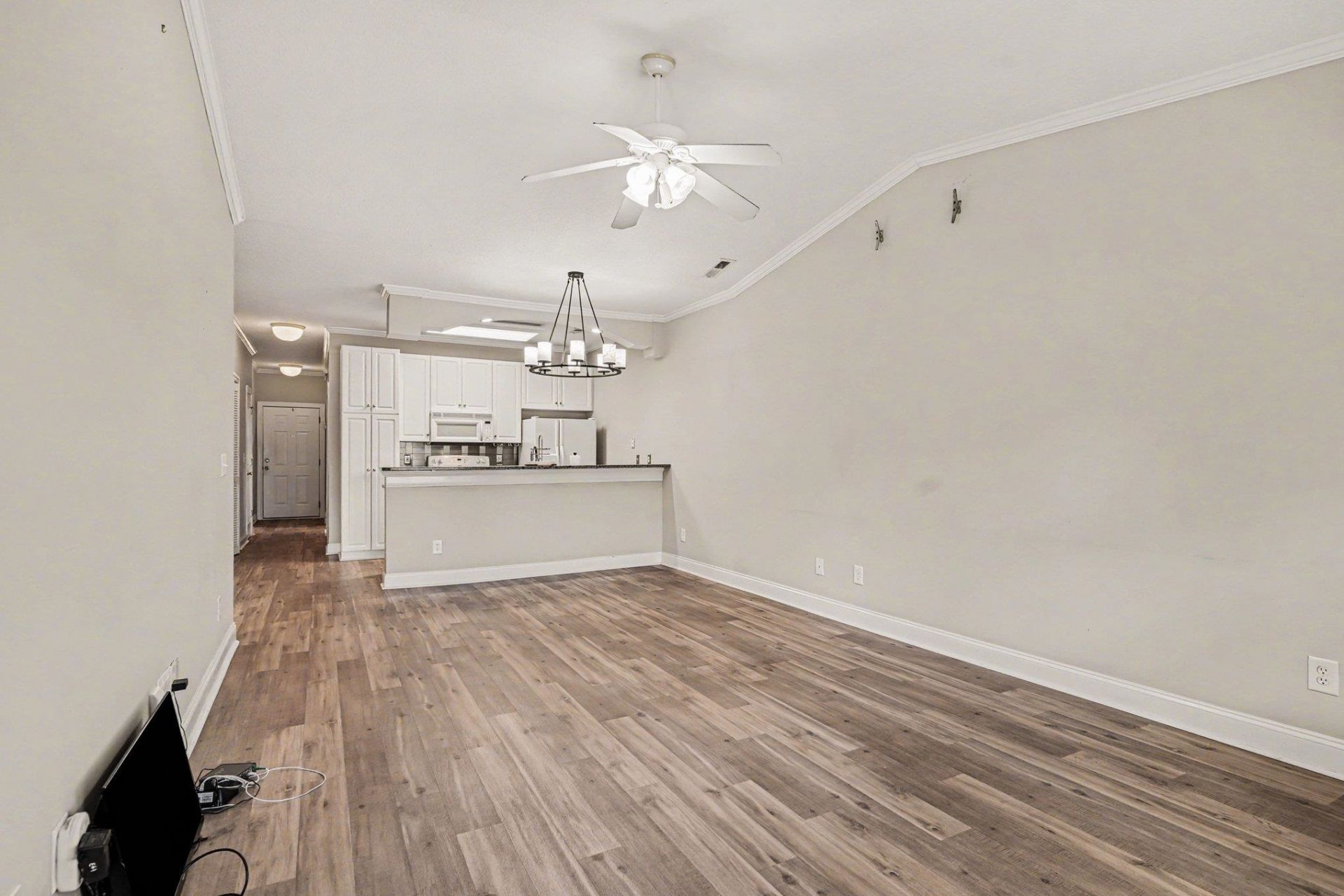4503 W Harbour Ct. Photo 4