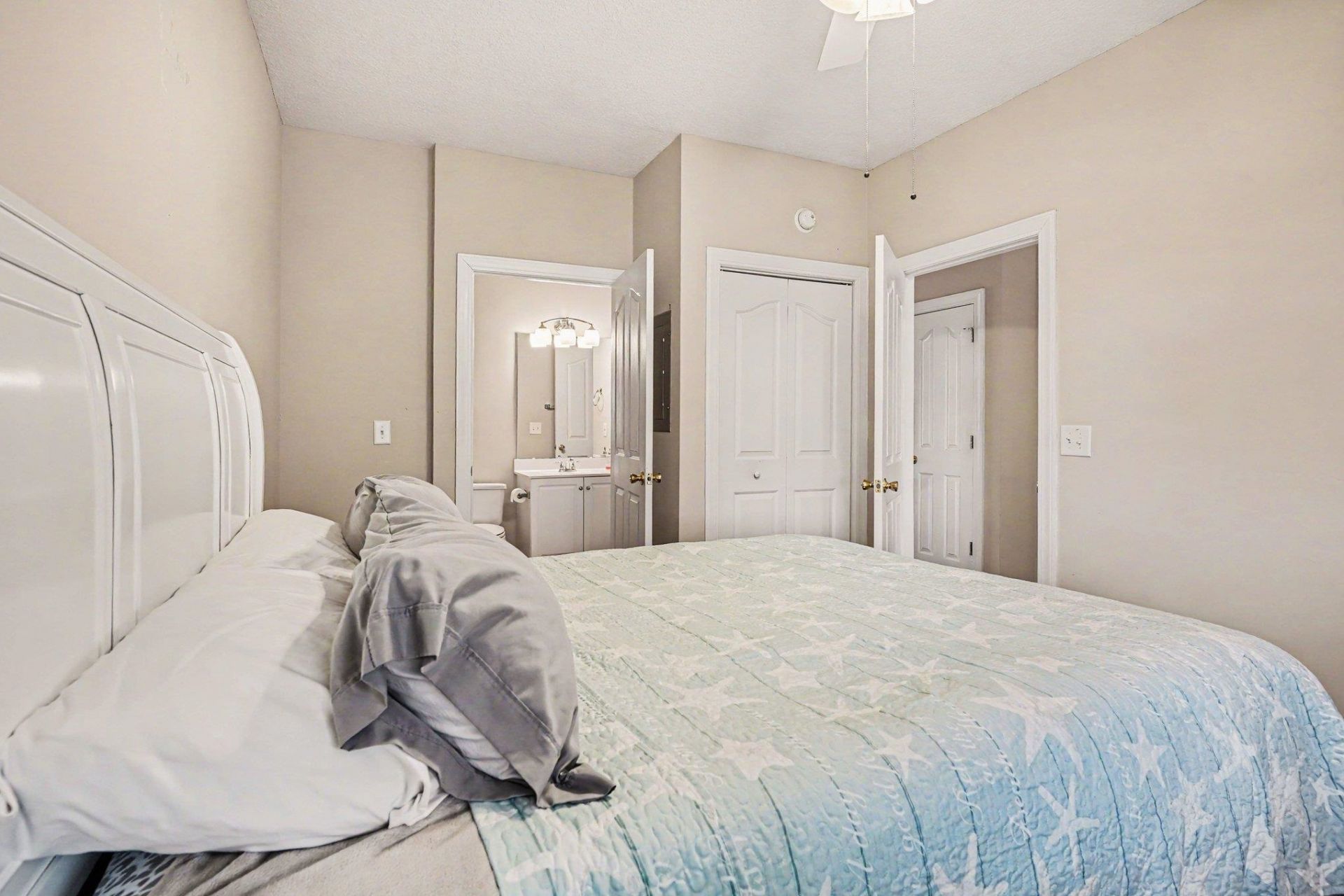 4503 W Harbour Ct.  Photo 9