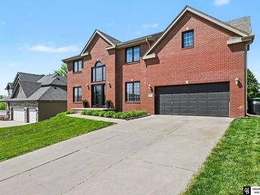 18328 Polk Street , Omaha, NE 68135