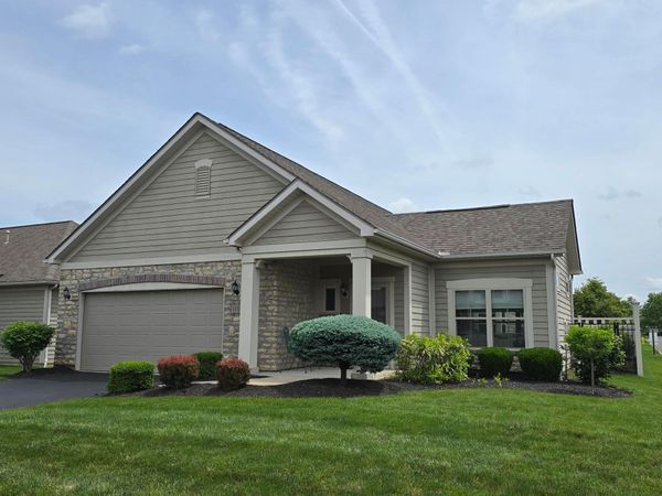 1108 Little Bear Drive , Lewis Center, OH 43035