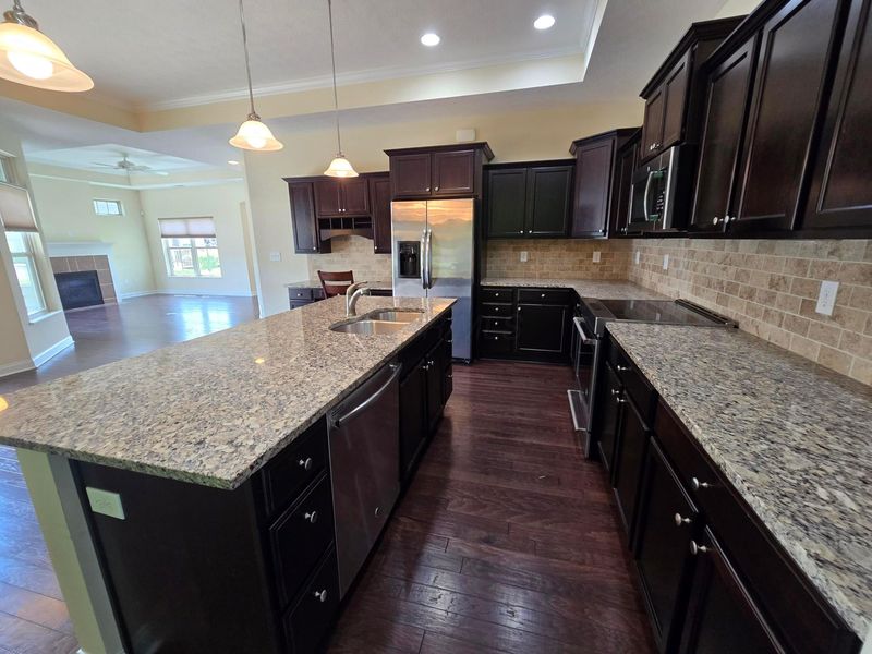 1108 Little Bear Drive, Lewis Center, OH 43035 Photo 3