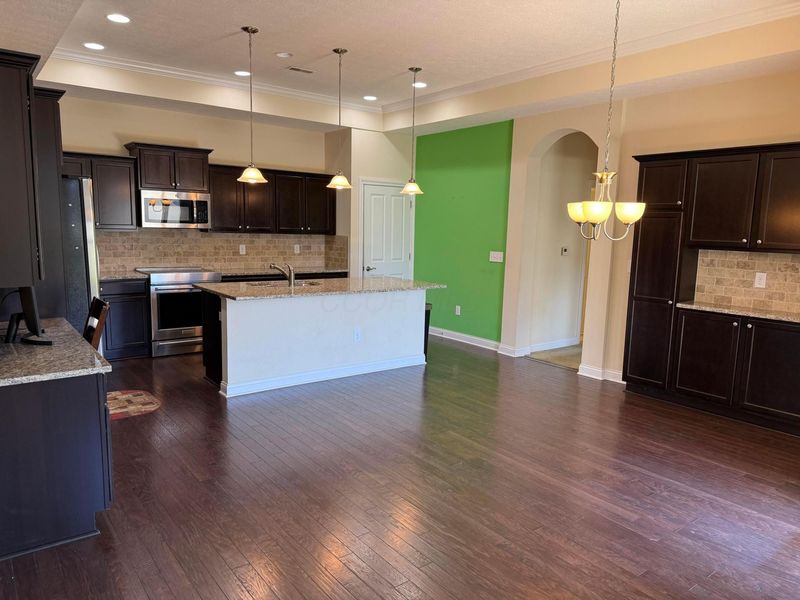 1108 Little Bear Drive, Lewis Center, OH 43035 Photo 7