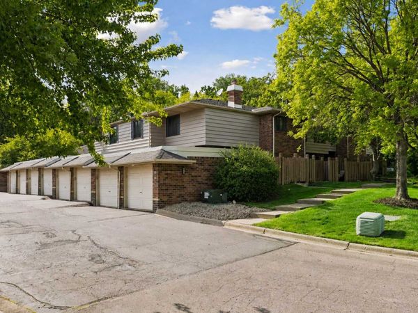 3680 Independence Avenue S, Unit 10, Saint Louis Park, MN 55426