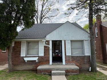 13592 Rosemont Avenue, Detroit, MI 48223
