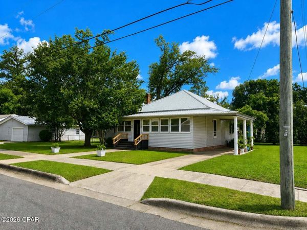 4364 Deering Street , Marianna, FL 32446