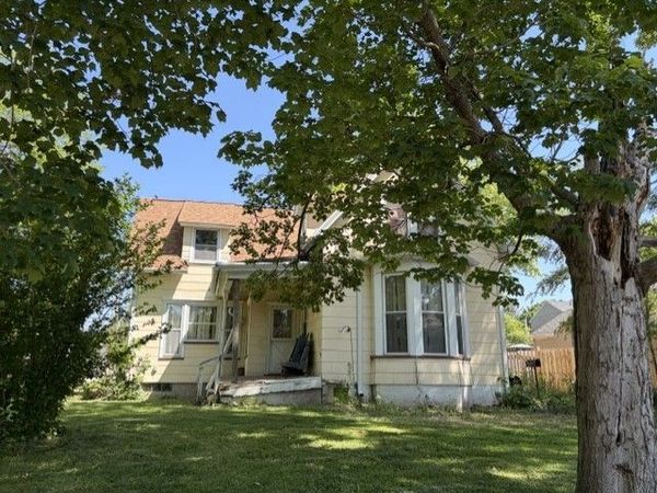 533 9th Street , Lasalle, IL 61301