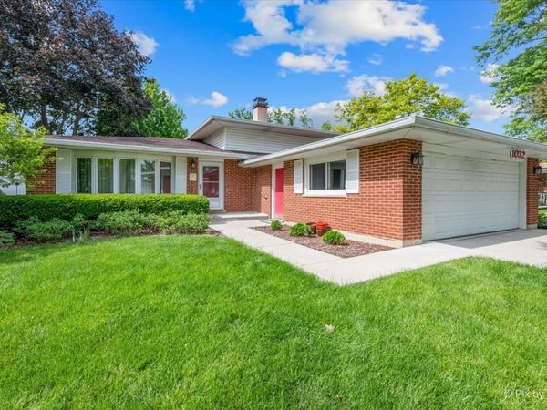 1032 Lakewood Drive , Bartlett, IL 60103