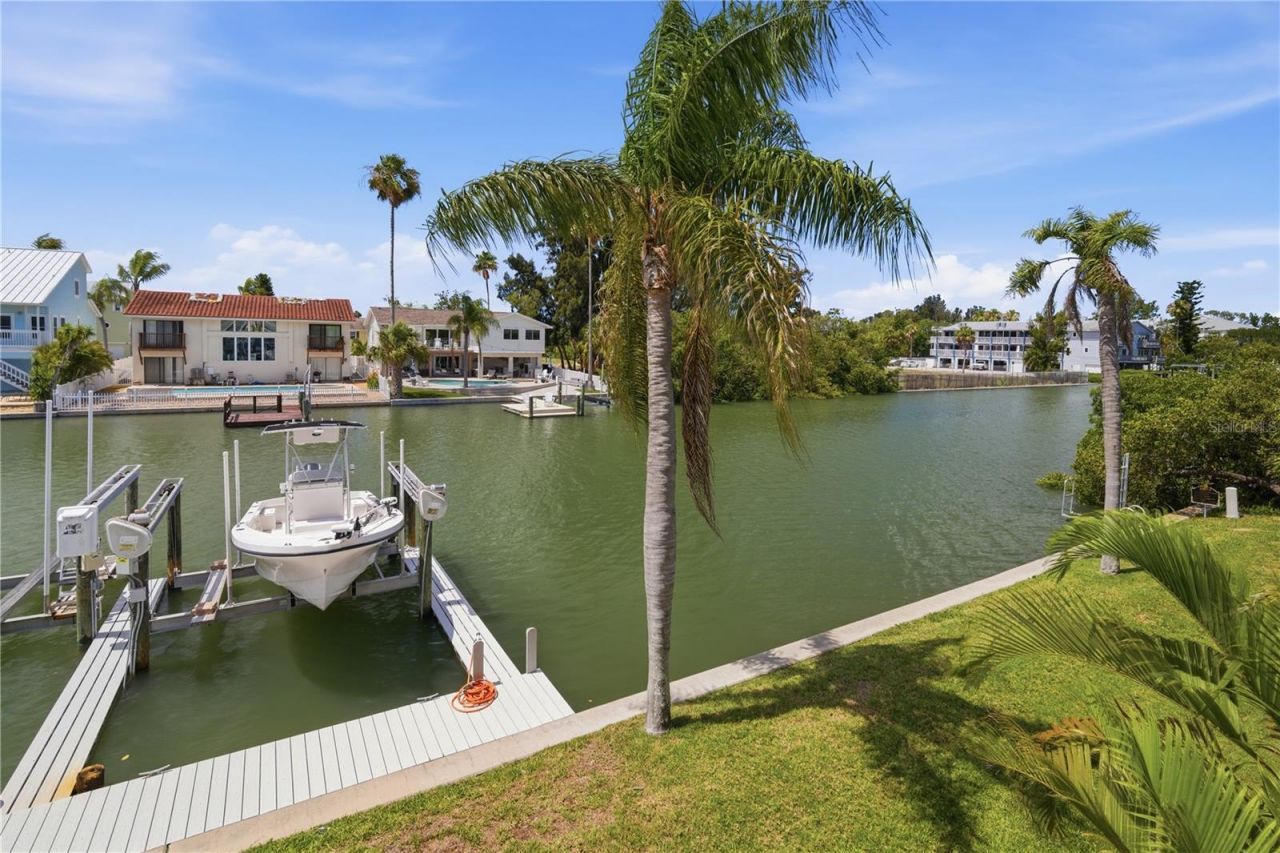 643 Garland Circle, Indian Rocks Beach, FL 33785 Photo