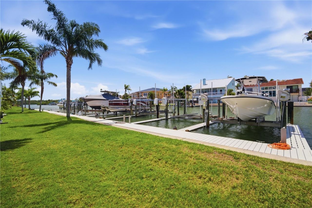 643 Garland Circle, Indian Rocks Beach, FL 33785 Photo