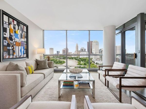 1 Miranova Place , Unit 1605, Columbus, OH 43215