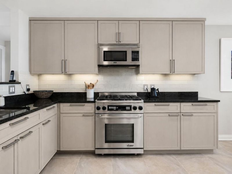 1 Miranova Place, Unit 1605, Columbus, OH 43215 Photo 9