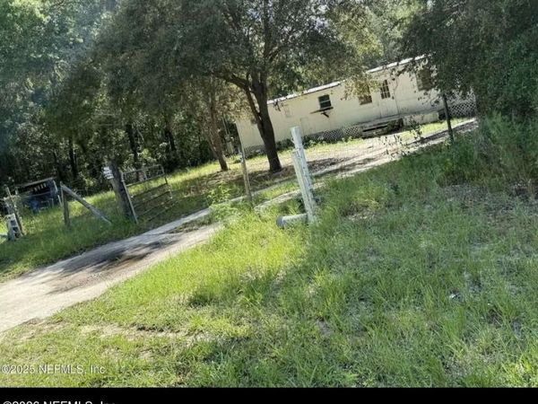 707 DAWN Avenue, Interlachen, FL 32148