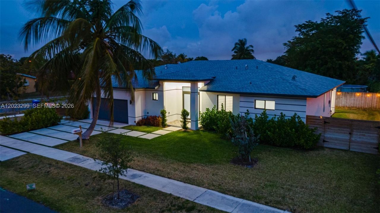 1930 SW 36th Ave , Fort Lauderdale, FL 33312 Photo