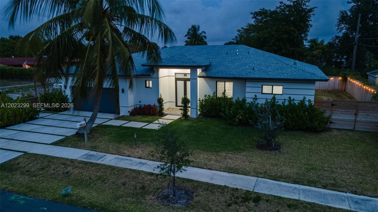 1930 SW 36th Ave , Fort Lauderdale, FL 33312 Photo