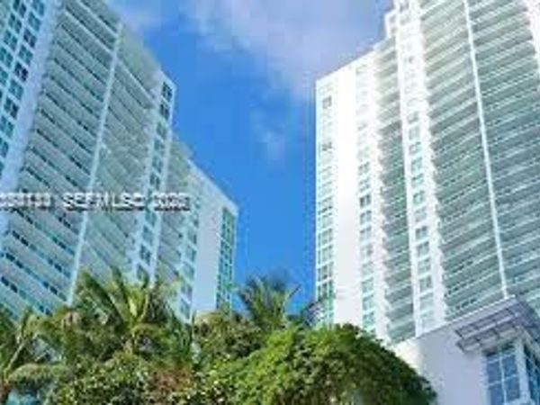 951 Brickell Ave, Unit 609, Miami, FL 33131