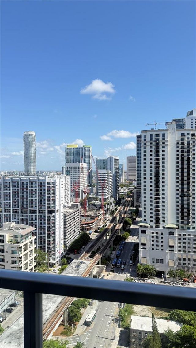 79 SW 12 St, Unit 2911-S, Miami, FL 33130 Photo