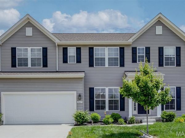 207 Barrington Ridge Lane, Wentzville, MO 63385