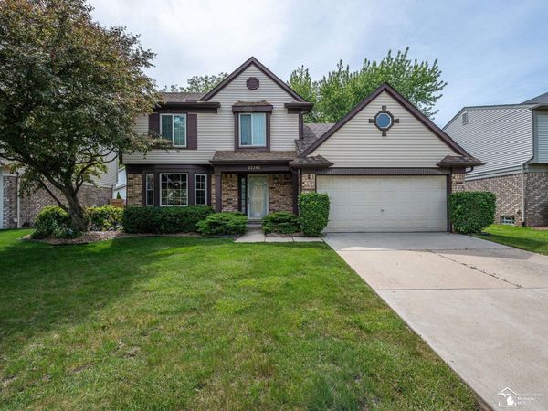 22262 Sherwood Lane, Flat Rock, MI 48134