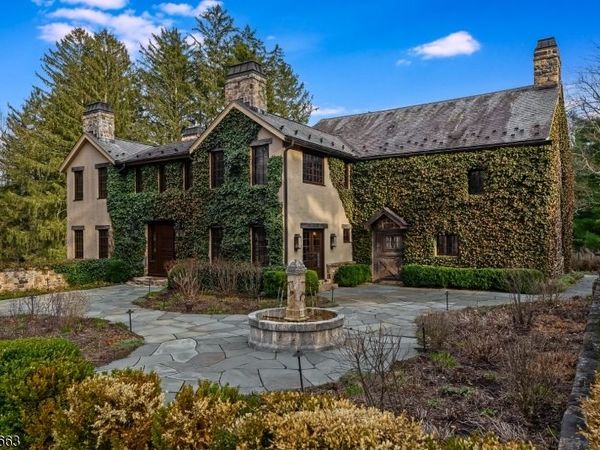 55 State Park Rd, Chester, NJ 07930