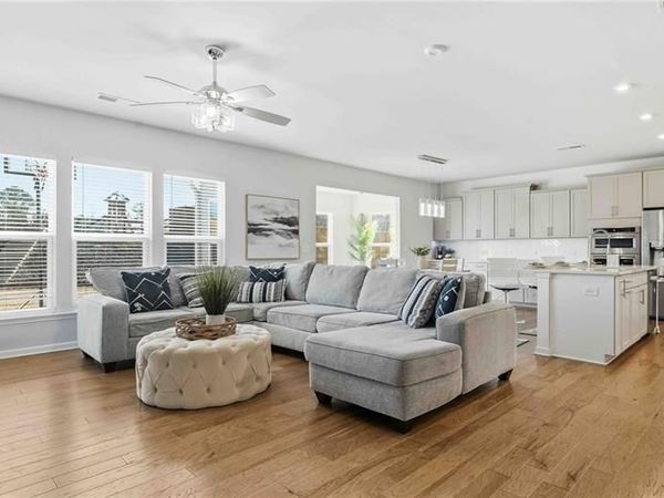 77 Riverclub Road , Acworth, GA 30101